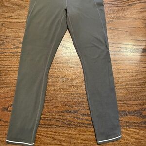 ATHLETA grey capri leggings with white lined bottoms